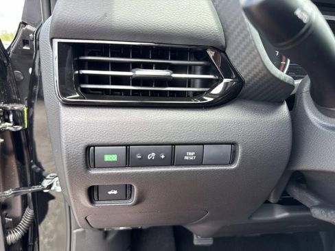 New 2025 Nissan Sentra SR image 33