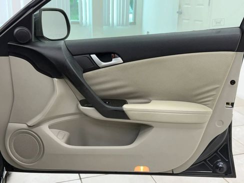 Used 2011 Acura TSX Sedan FWD image 23