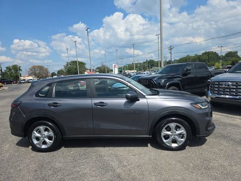 Used 2024 Honda HR-V LX image 3