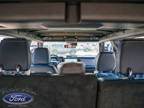 Used 2022 Ford Bronco Outer Banks AWD/4WD image 16