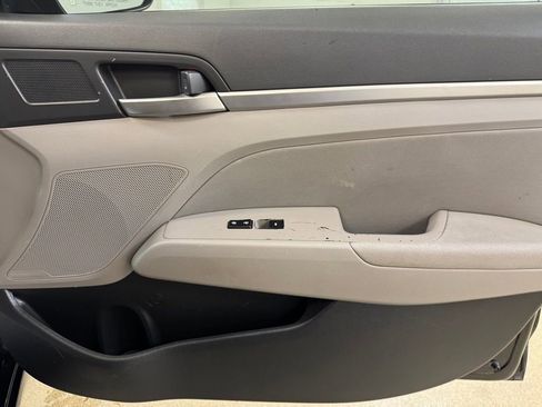 Used 2019 Hyundai Elantra SEL image 24