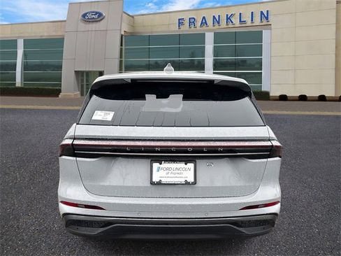 New 2026 Lincoln Nautilus Premier w/ Jet Appearance Package image 6