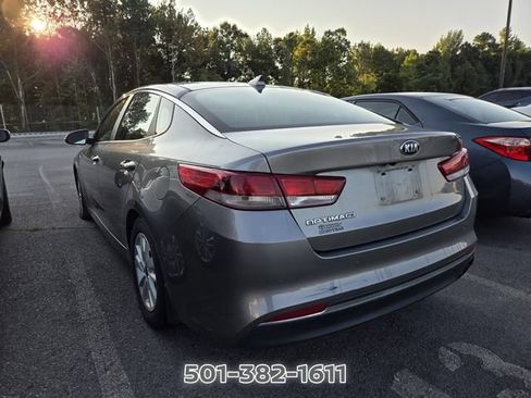 Used 2018 Kia Optima LX FWD image 2