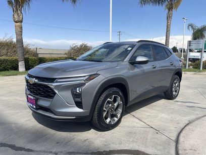 Used 2025 Chevrolet Trax LT