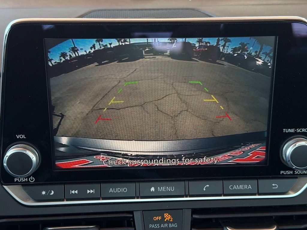 Used 2025 Nissan Altima 2.5 SV FWD image 31