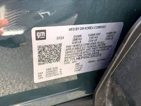 Certified 2025 Chevrolet Trax LT w/ Driver Confidence Package image 37