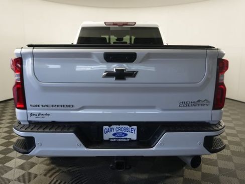 Used 2024 Chevrolet Silverado 3500 High Country w/ Technology Package AWD/4WD image 4