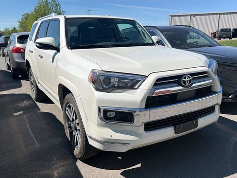 Used 2021 Toyota 4Runner Limited AWD/4WD image 3