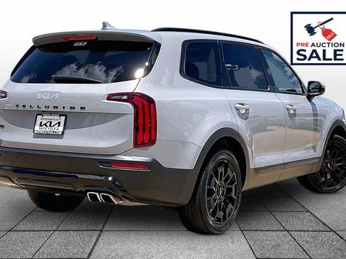 Used 2022 Kia Telluride SX w/ SX Prestige Package AWD/4WD image 12