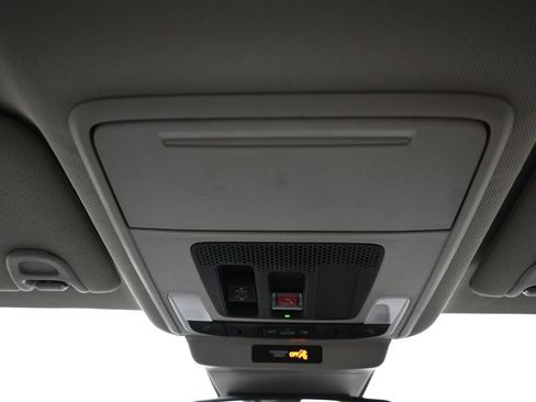 Used 2025 Honda Accord SE image 17