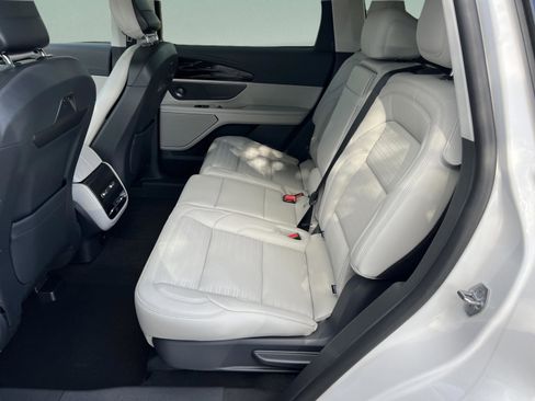 New 2026 Lincoln Nautilus Reserve image 24