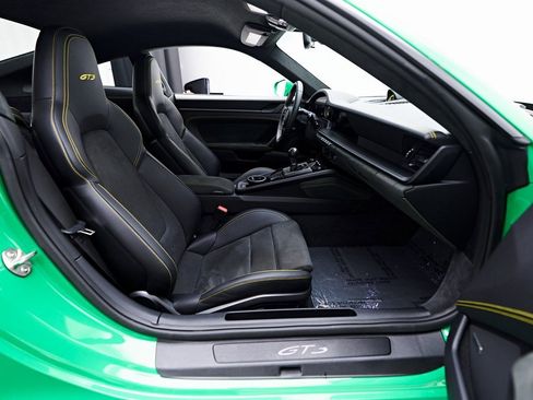 Used 2022 Porsche 911 GT3 image 33