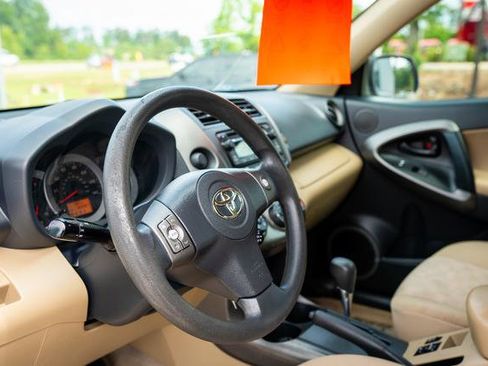 Used 2012 Toyota RAV4 FWD w/ Value Pkg image 31