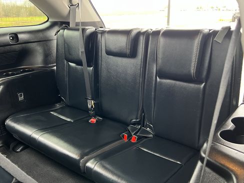 Used 2018 Toyota Highlander XLE image 37