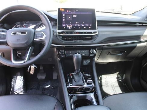 Used 2023 Jeep Compass Altitude image 14
