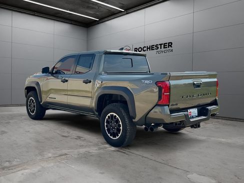 Used 2024 Toyota Tacoma TRD Off-Road w/ TRD Off Road Premium Package AWD/4WD image 3