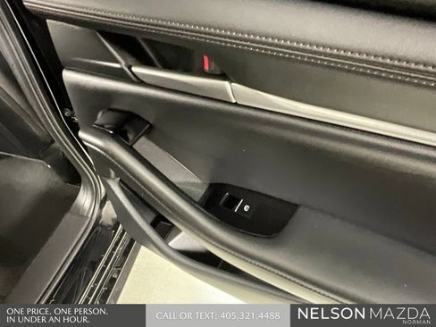 Certified 2025 MAZDA MAZDA3 s image 23