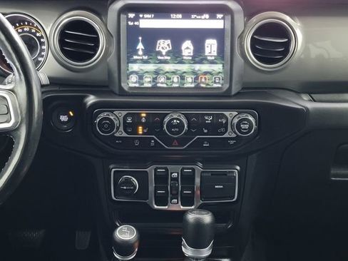 Certified 2021 Jeep Wrangler Unlimited Sahara image 23