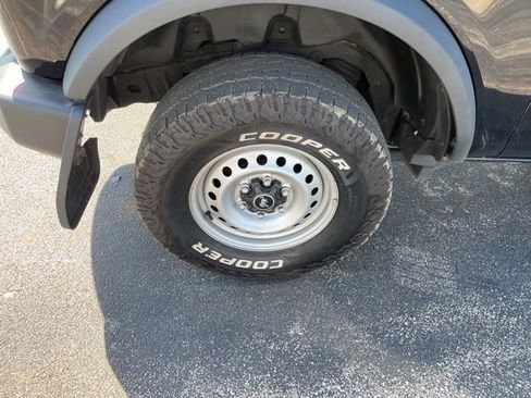 Used 2022 Ford Bronco 2-Door AWD/4WD image 6