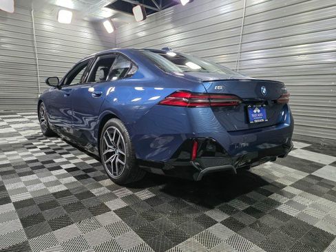 Used 2026 BMW i5 eDrive40 w/ M Sport Package image 7