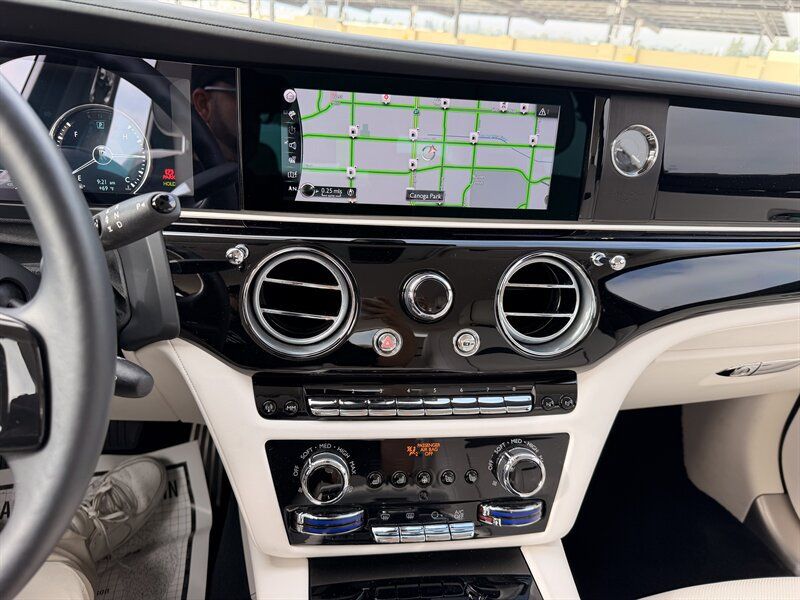 Used 2021 Rolls-Royce Ghost AWD/4WD image 48