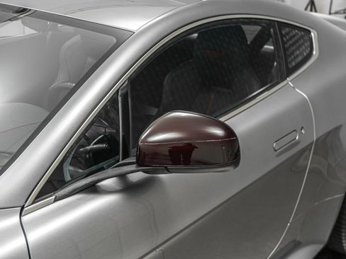 Used 2017 Aston Martin V12 Vantage S image 39