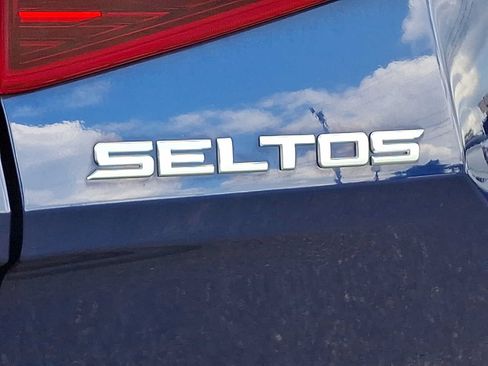 Used 2022 Kia Seltos EX AWD/4WD image 30