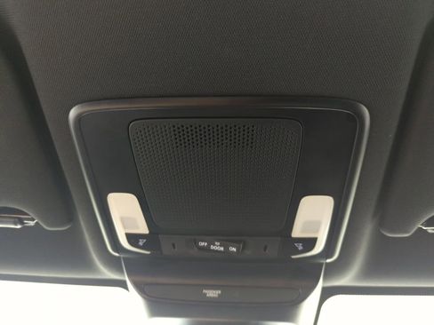 Certified 2025 Honda HR-V Sport image 30