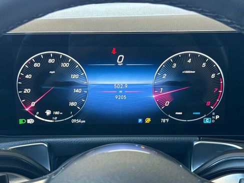 Used 2025 Mercedes-Benz GLB 250 4MATIC image 29