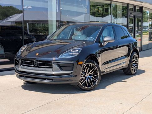 Used 2025 Porsche Macan Turbo image 1