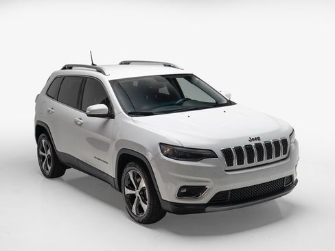 Used 2019 Jeep Cherokee Limited image 5