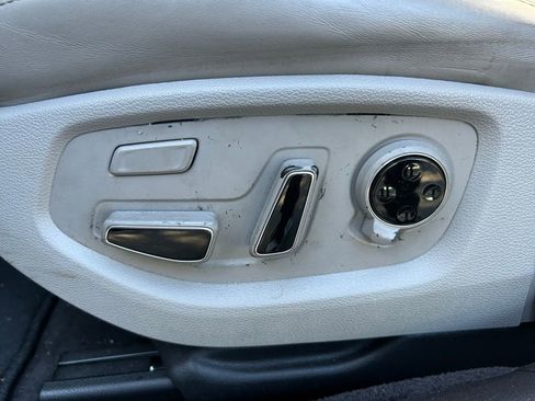 Used 2016 Hyundai Genesis 3.8 w/ Option Group 02 image 16