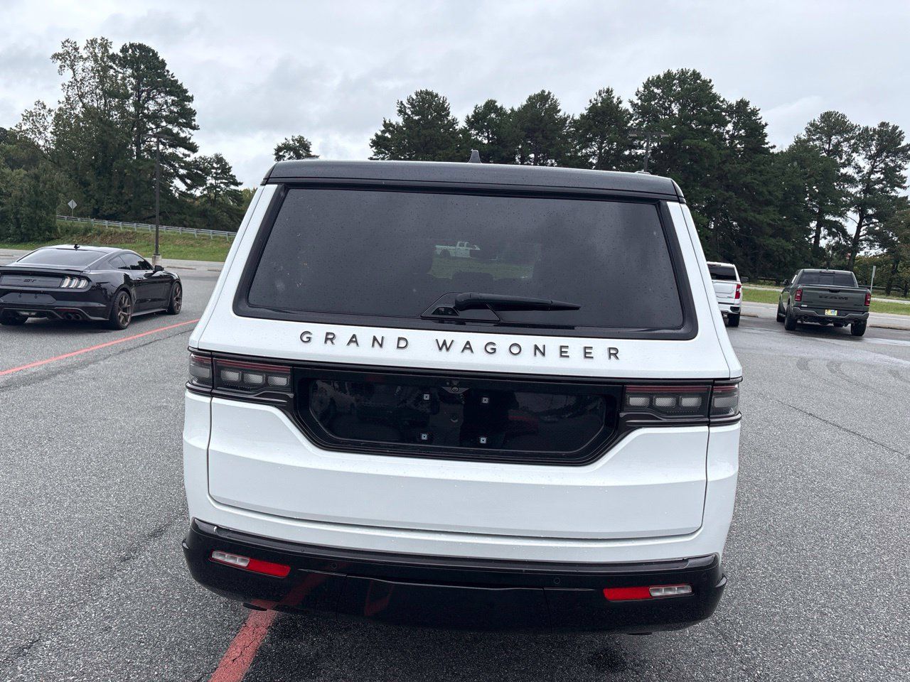 Used 2024 Jeep Grand Wagoneer L Series II w/ Quick Order Packagew 28T AWD/4WD image 6