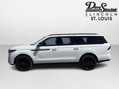 New 2026 Lincoln Navigator L Reserve w/ Jet Appearance Package AWD/4WD image 6