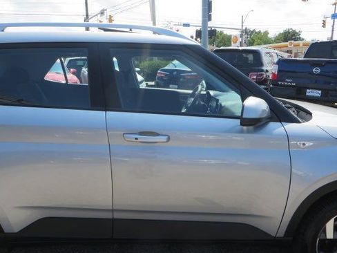 Used 2026 Hyundai Venue SEL FWD image 46