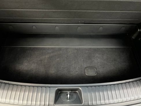 Used 2024 Kia Telluride EX w/ EX Captain's Chair Package image 50