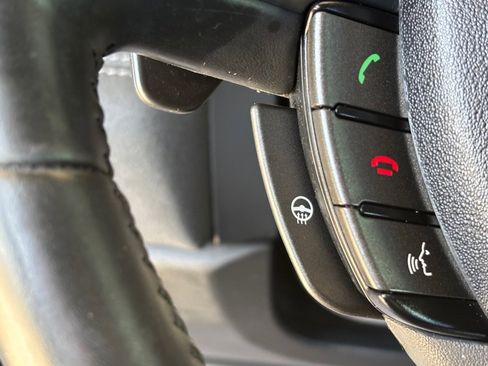 Used 2016 Land Rover Range Rover Evoque SE Premium image 17