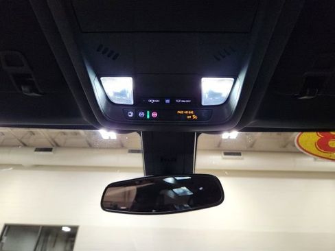 Used 2023 Chevrolet Equinox RS image 17