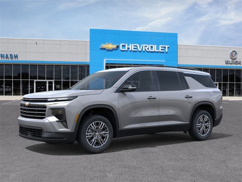 New 2026 Chevrolet Traverse LT w/ Driver Confidence Package image 2