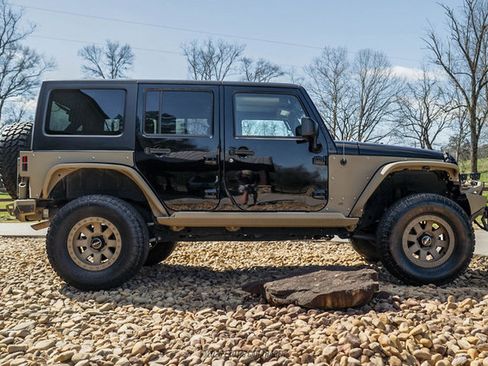Used 2017 Jeep Wrangler Unlimited Sport w/ Quick Order Package 24S image 9
