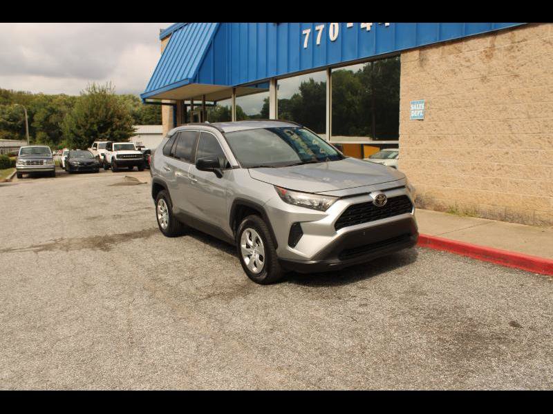 Used 2019 Toyota RAV4 LE FWD image 1