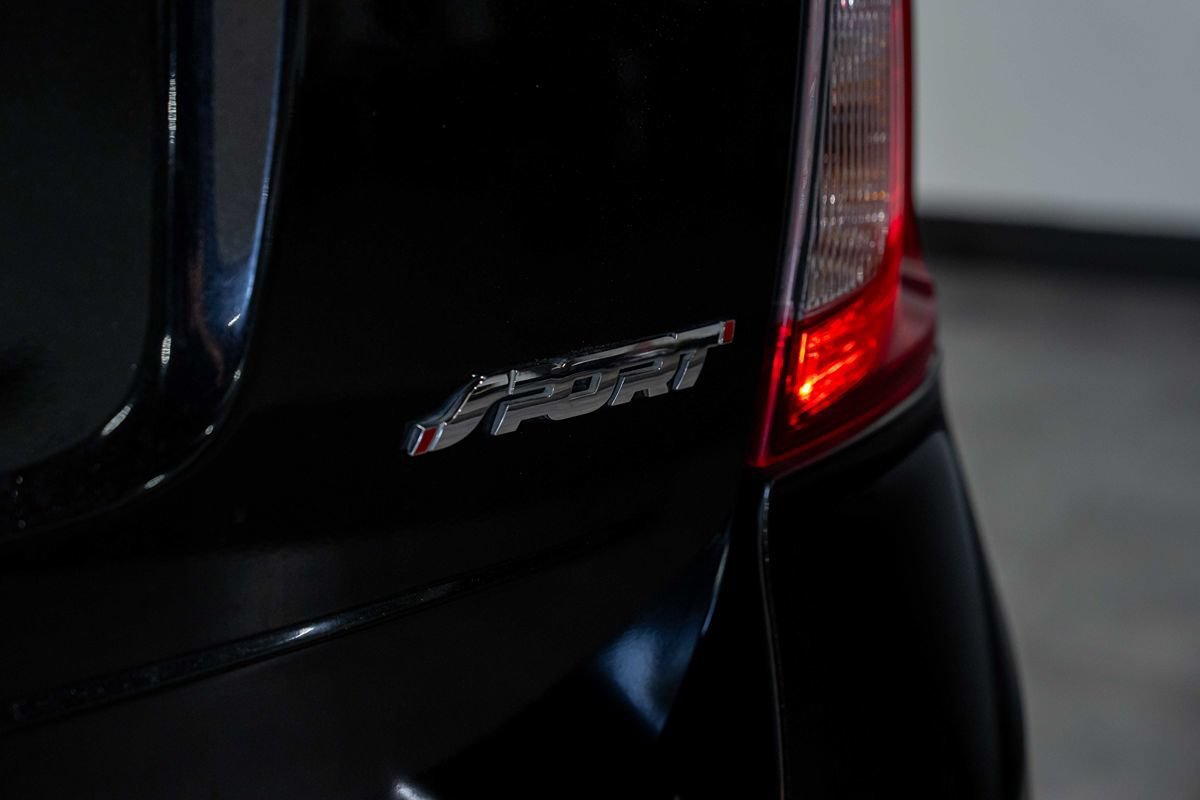 Used 2014 Ford Edge Sport w/ Driver Entry Package FWD image 12