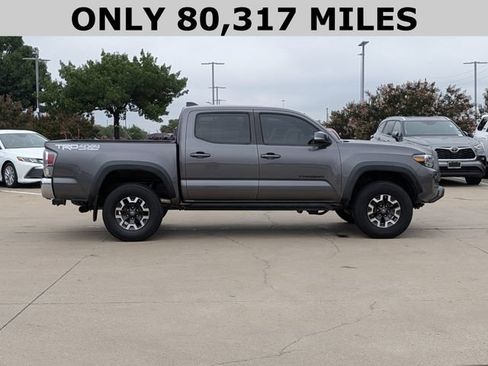 Used 2021 Toyota Tacoma TRD Off-Road AWD/4WD image 4