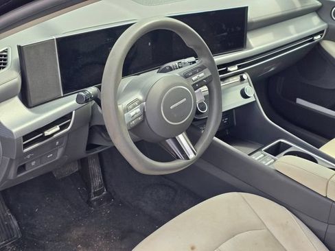 Used 2025 Hyundai Sonata SEL FWD image 10