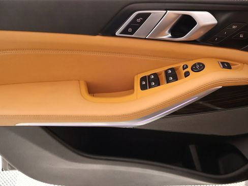 Used 2026 BMW X5 xDrive40i w/ M Sport Package AWD/4WD image 17