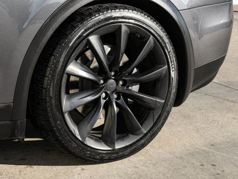 Used 2018 Tesla Model X 75D image 64