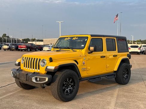 Used 2019 Jeep Wrangler Unlimited Sahara AWD/4WD image 5