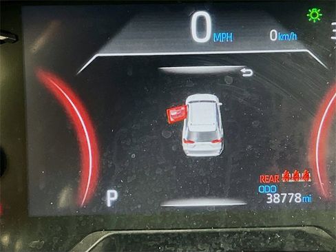 Used 2024 Toyota RAV4 LE image 9