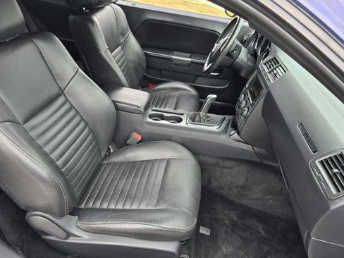 Used 2013 Dodge Challenger R/T image 14