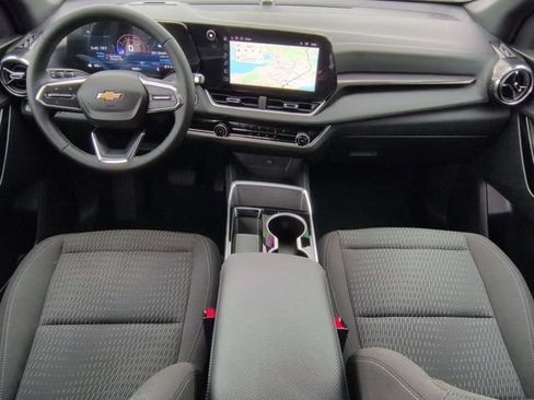 Certified 2025 Chevrolet Equinox LT FWD image 26